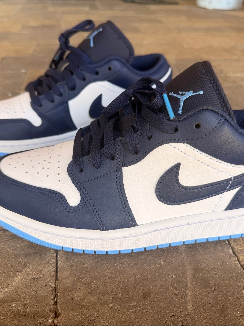 Jordan Kids Low Top Sneakers in Navy, White & Light Blue